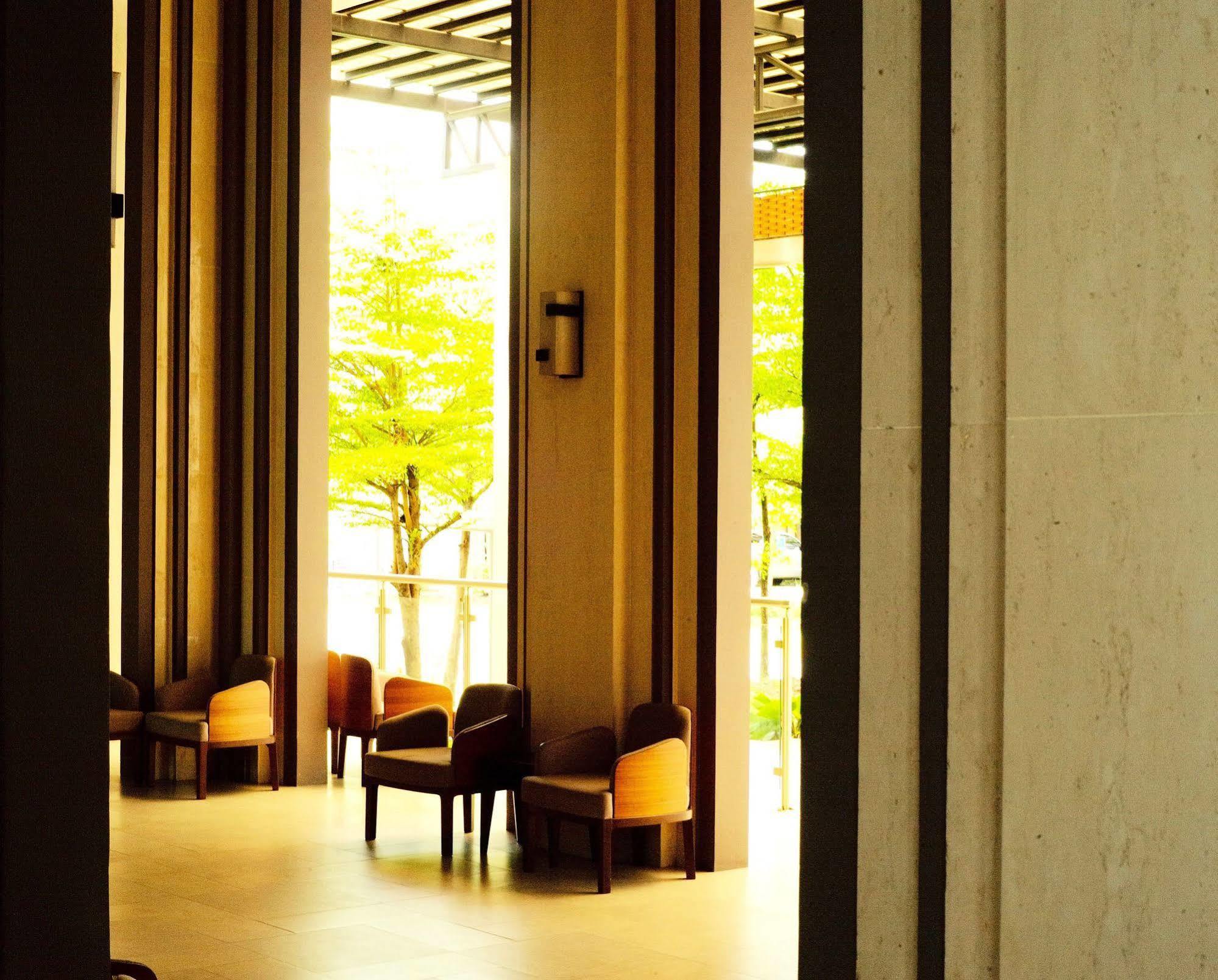 J. Park Hotel Чонбури Экстерьер фото